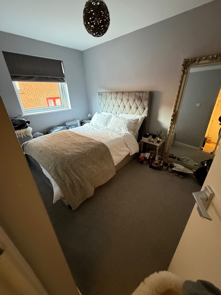2 Bed Flat, Maynards Quay, E1W, N1 7GU photo 2