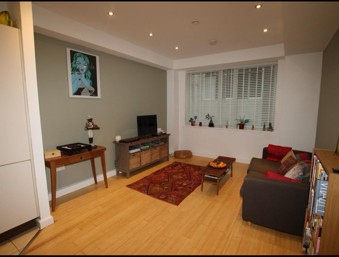 2 Bed Flat, Joiner Street, M4, N1 7GU