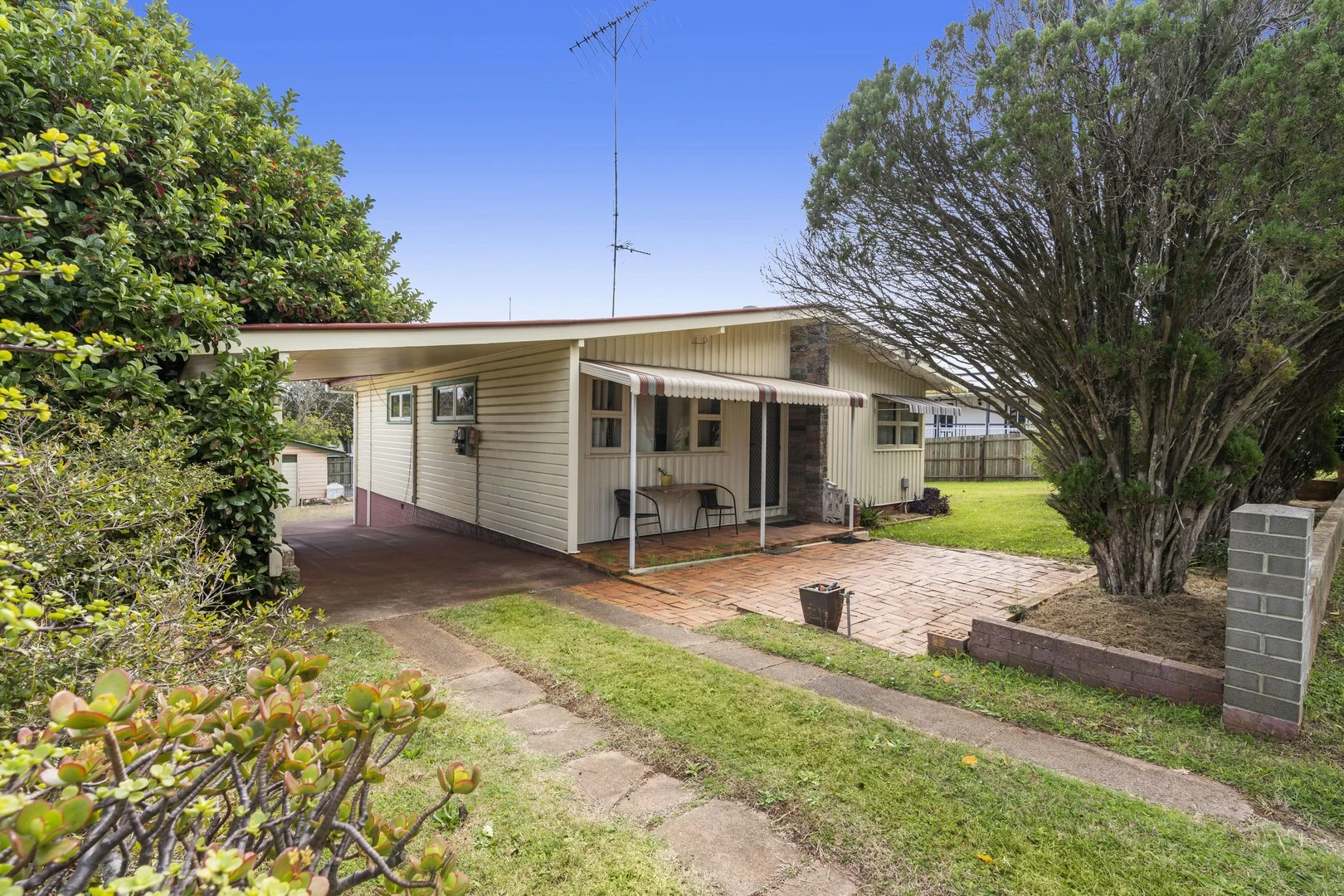 27 John St, East Toowoomba QLD 4350