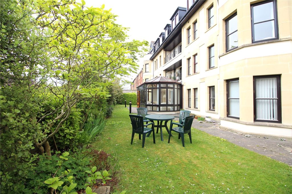 2 bed flat for saleWhatley Court, 27-29 Whatley Road, Clifton, Bristol BS8