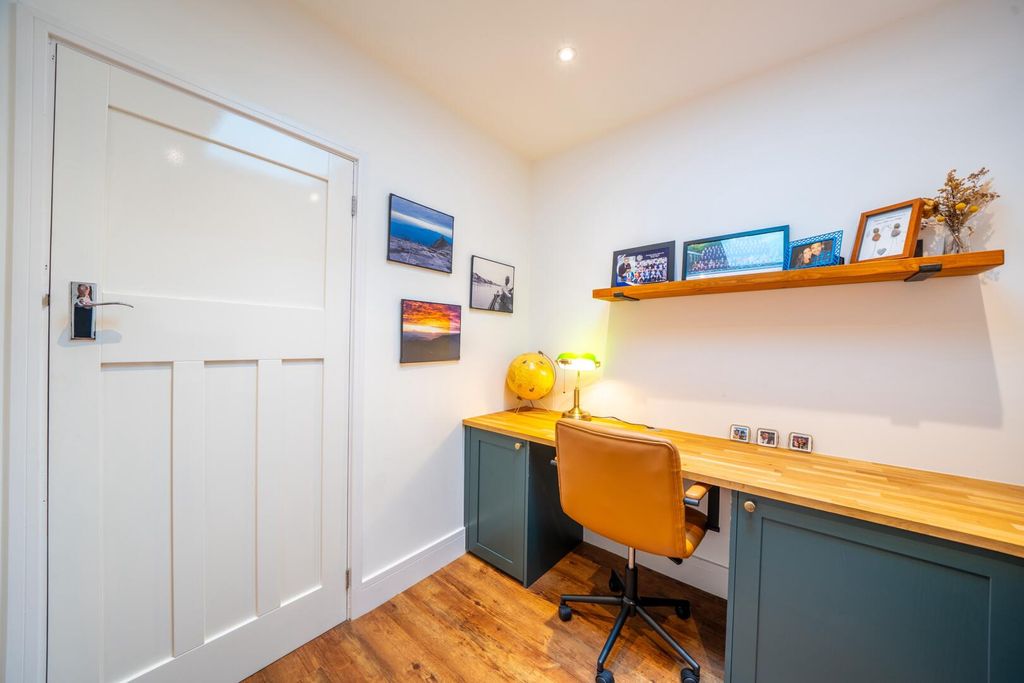 Additional image 13 of 4 bed detached house for saleHarrow Road, West Bridgford NG2