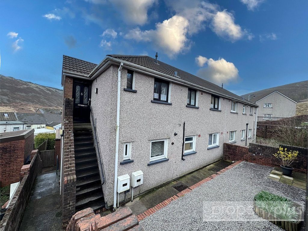 2 bed flat for saleWilson Place, Maerdy, Ferndale, Rhondda Cynon Taff. CF43