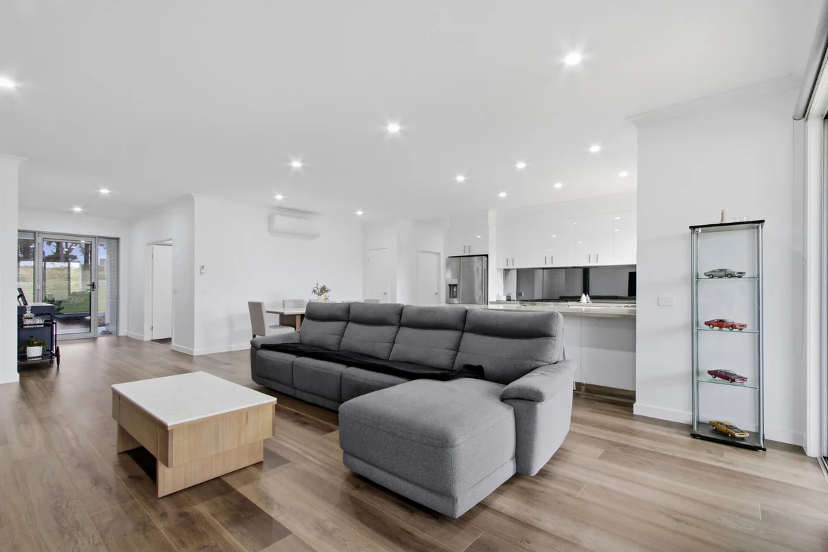 Additional image 8 of 2 Reggardo Rise, Lakes Entrance VIC 3909