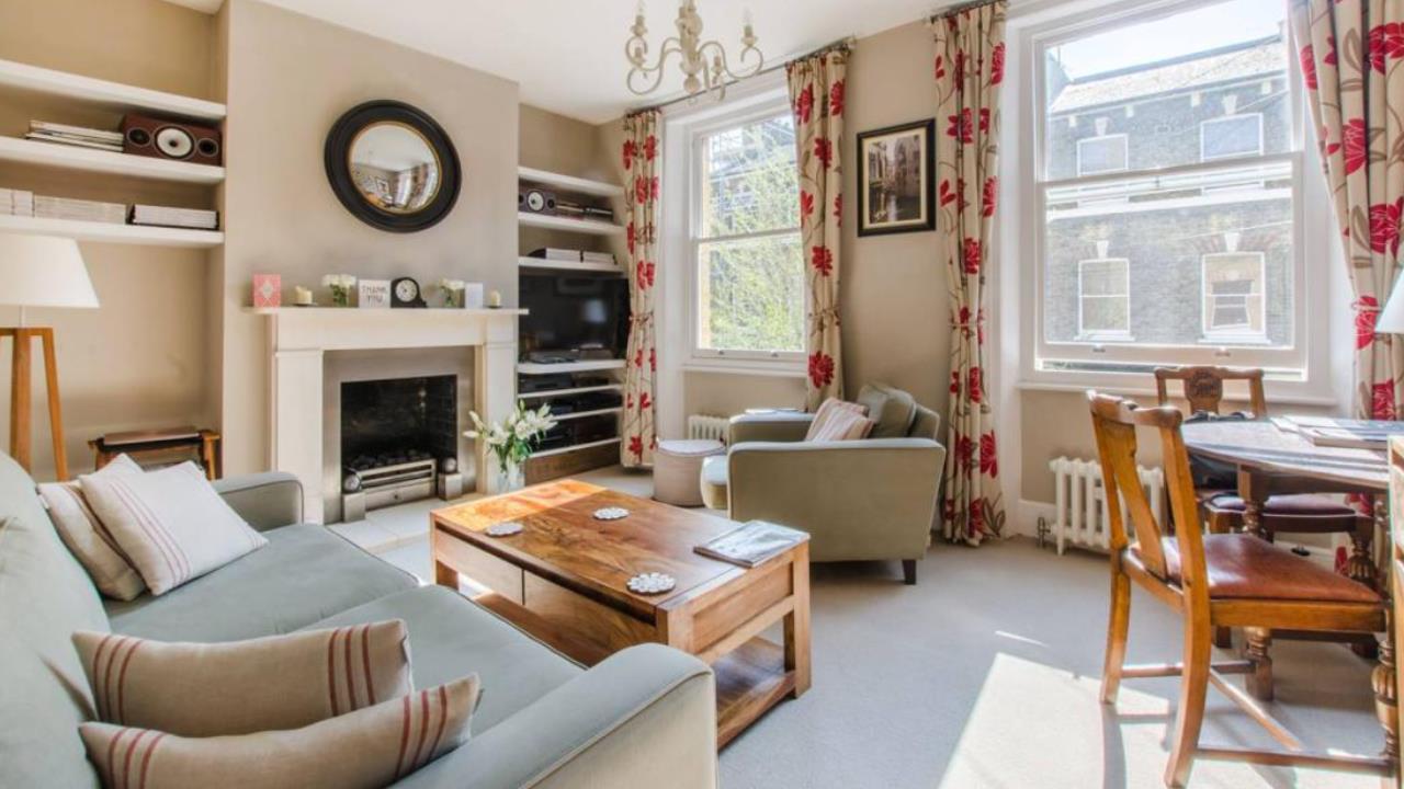 2 Bed Flat, Charleston Street, SE17, N1 7GU