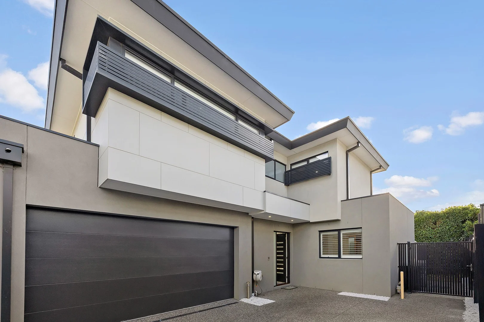 2/542 Bluff Road, Hampton VIC 3188