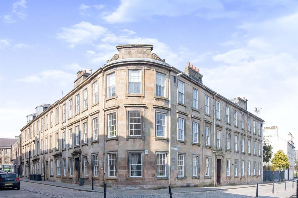 2 bed flat for saleForbes Place, Paisley PA1