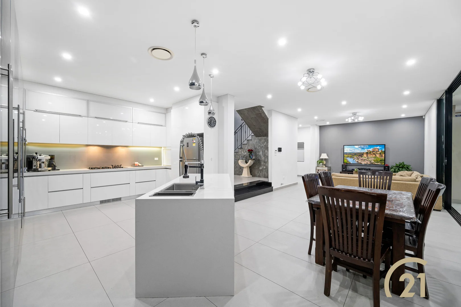 Additional image 3 of 7 Endeavour Road, Georges Hall NSW 2198