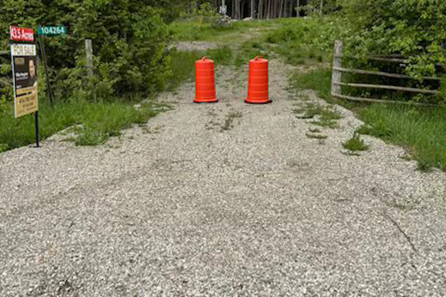 Additional image 2 of 104264 Grey Road 18