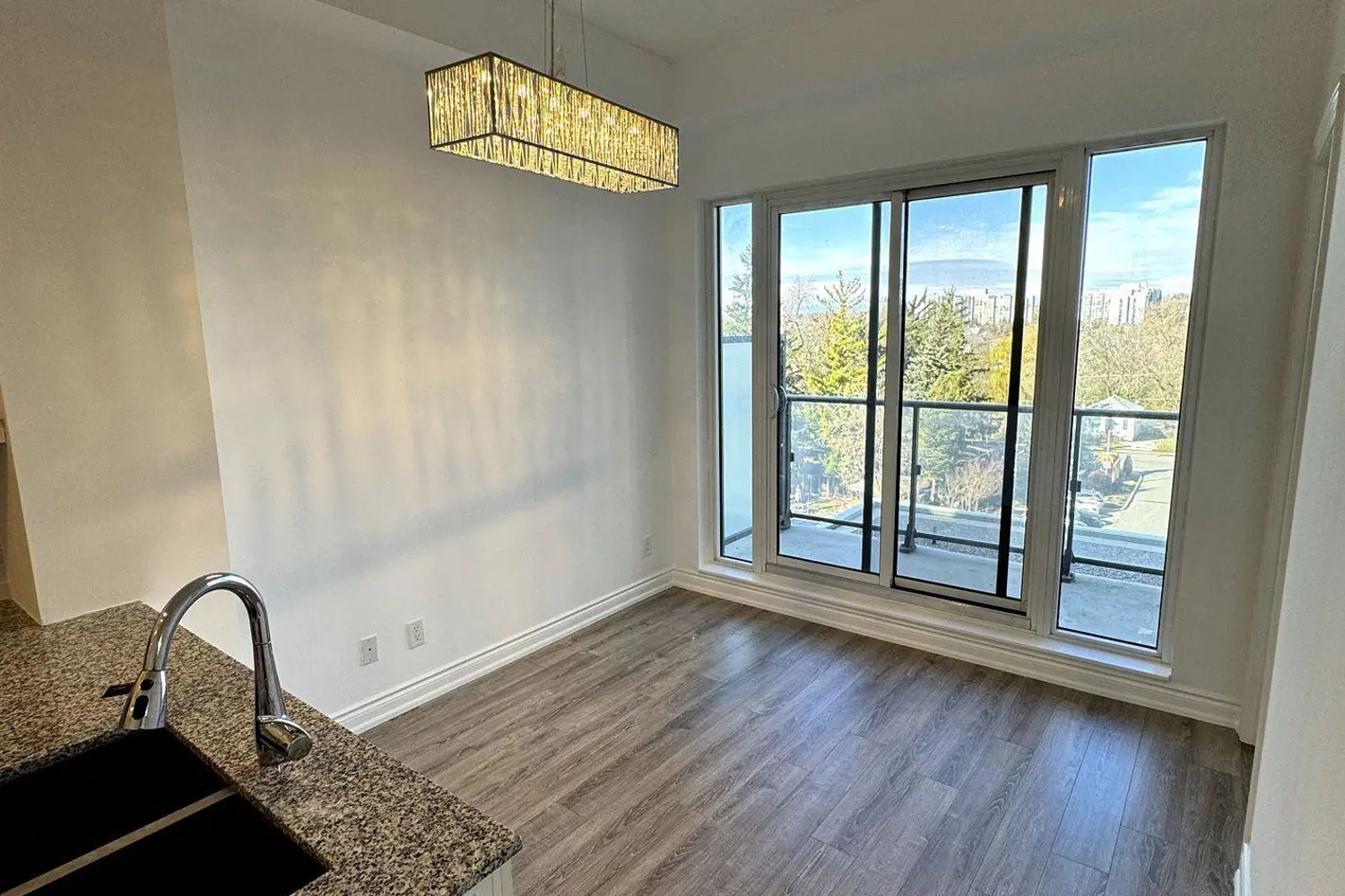 9618 Yonge Street 509 photo 5