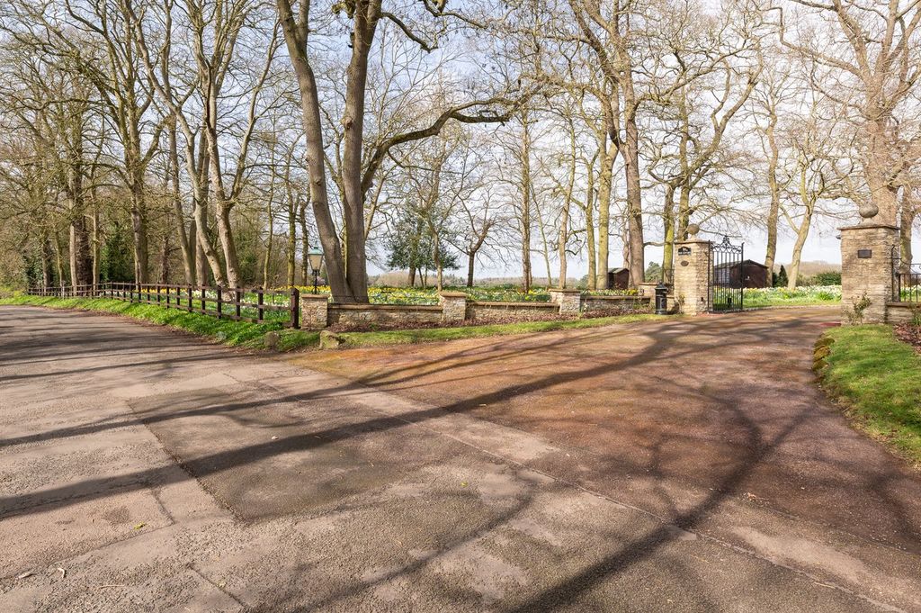 Additional image 49 of 5 bed detached house for saleWestfield Road, Oakley, Bedfordshire MK43