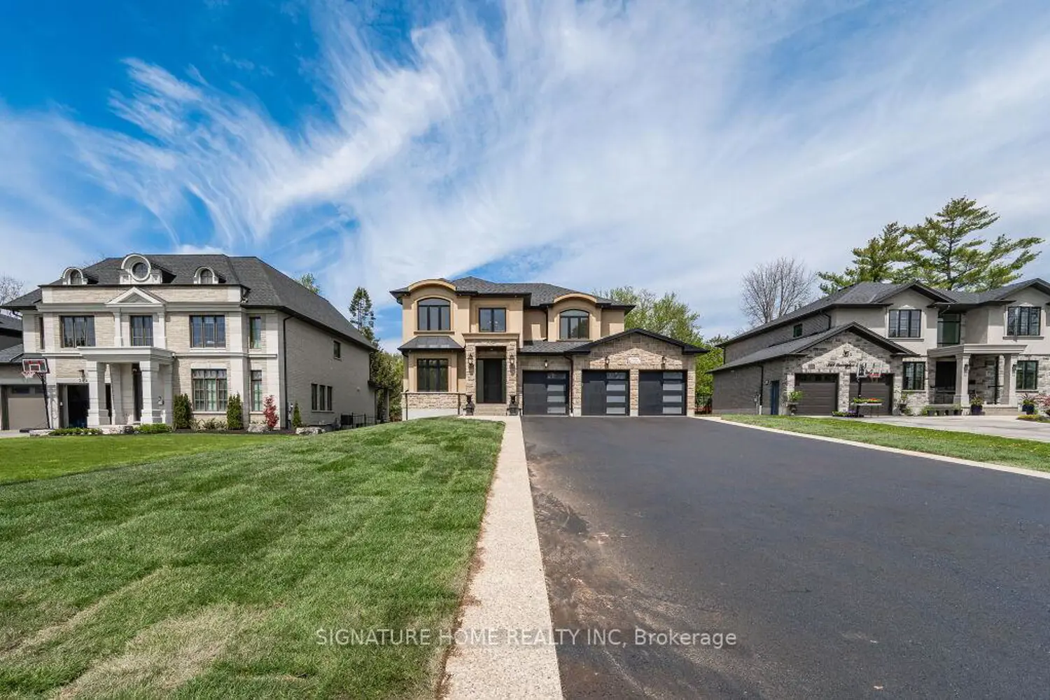 346 Lexington Road photo 2