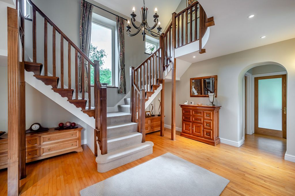 Additional image 3 of 5 bed detached house for saleHigh Street South, Tiffield, Towcester Northamptonshire NN12