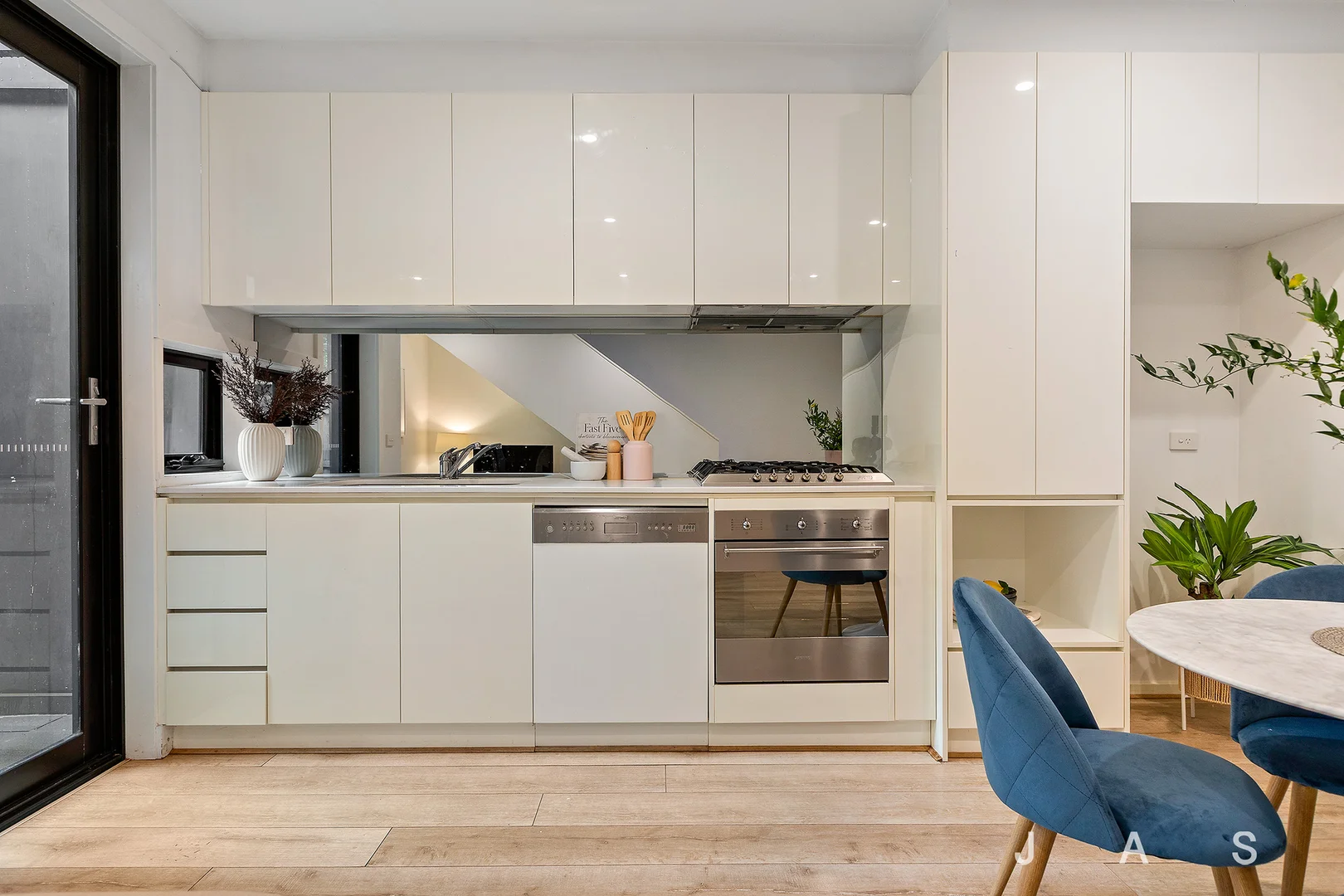 Additional image 3 of 2/25 Somerville Road, Yarraville VIC 3013