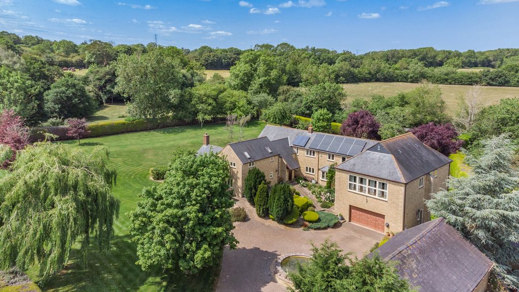 Additional image 38 of 5 bed detached house for saleHigh Street South, Tiffield, Towcester Northamptonshire NN12