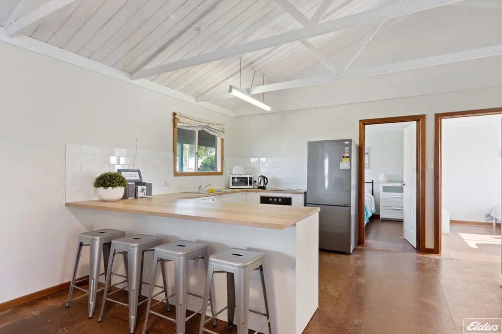80 Newell Avenue, Middleton SA 5213 photo 5