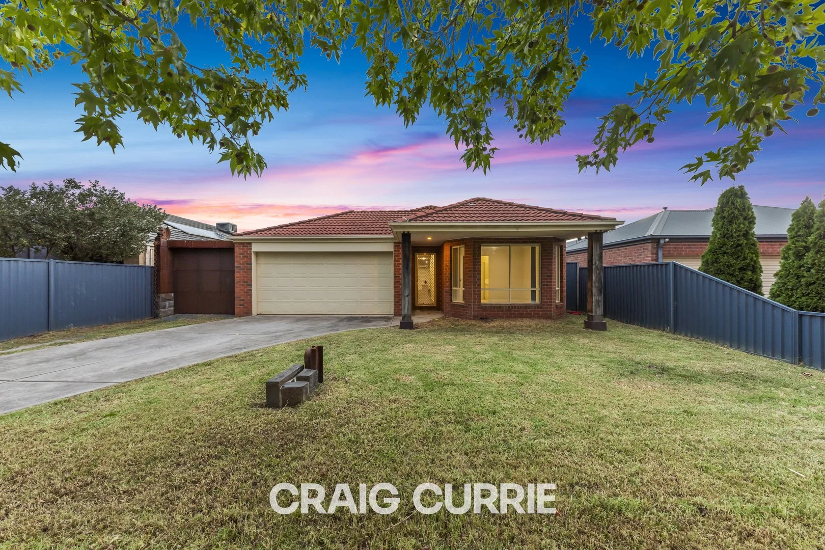54 Shearwater Drive, Pakenham VIC 3810