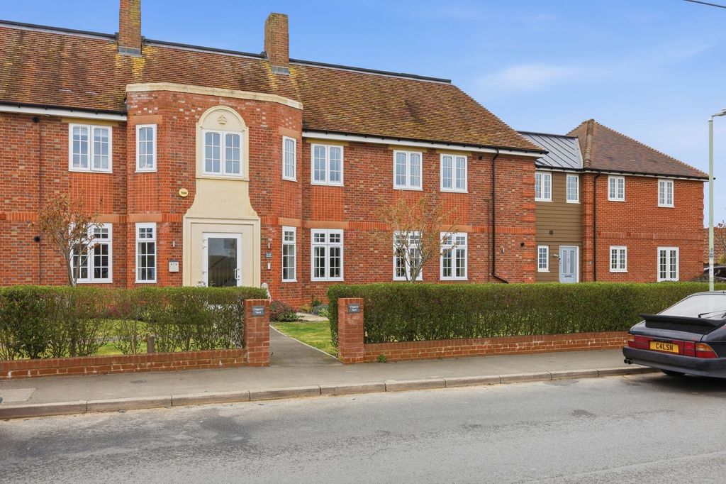 2 bed flat for saleGrundisburgh Road, Woodbridge IP12