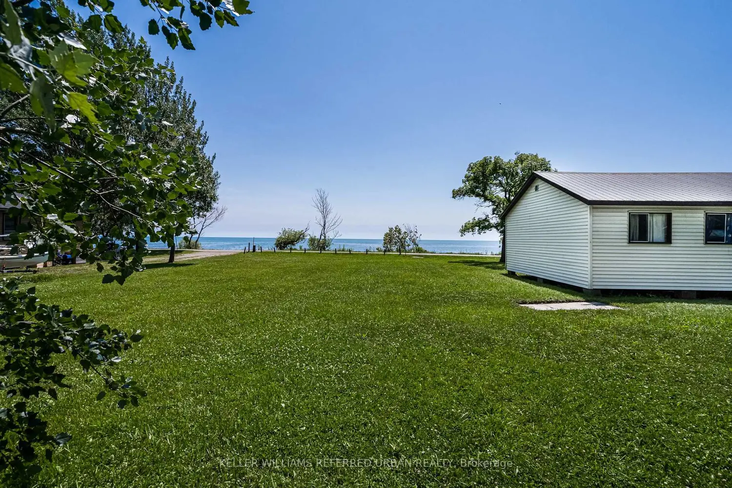 845 Lakeshore Road photo 5