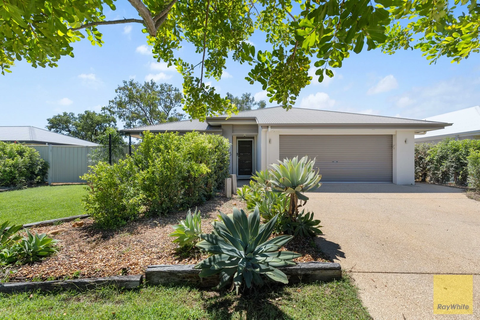 13 Canterbury Road, Emerald QLD 4720