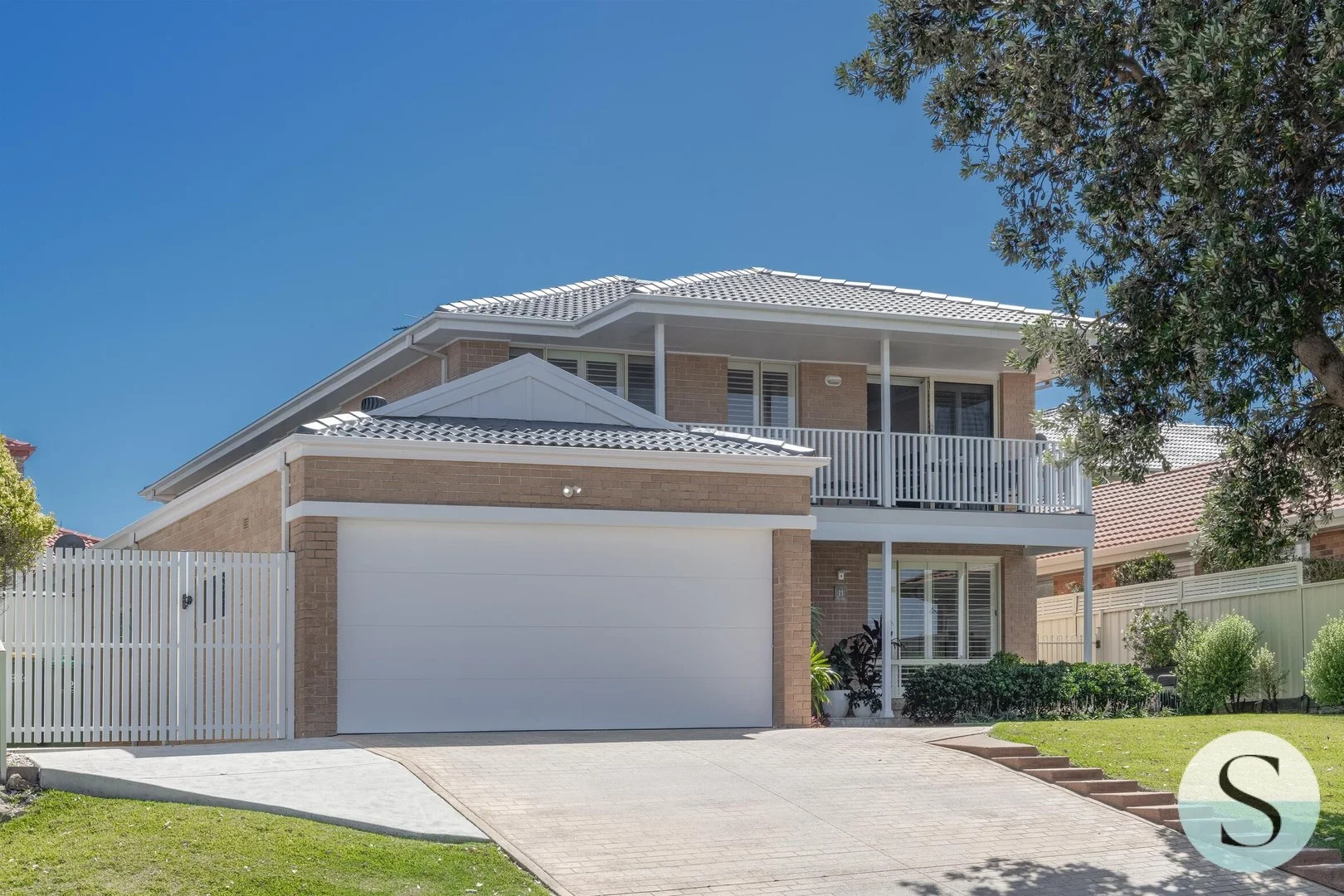 11 Ebbtide Avenue, Caves Beach NSW 2281