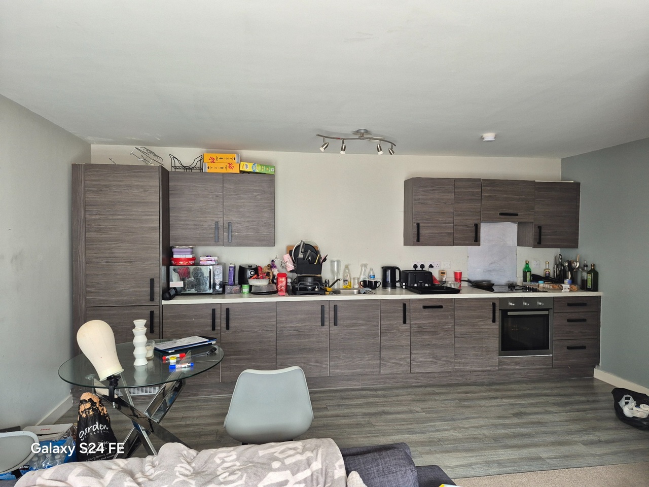 2 Bed Flat, Adelphi St, M3, N1 7GU photo 3