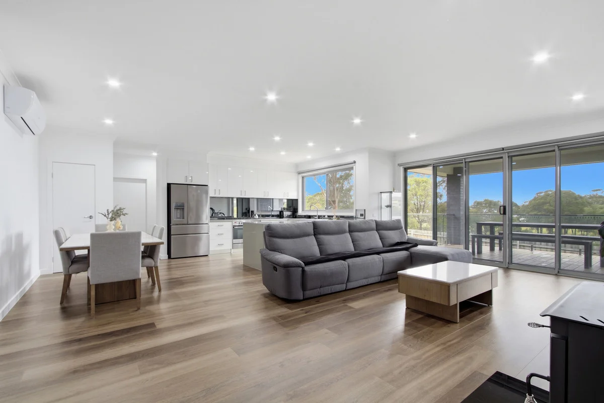 Additional image 7 of 2 Reggardo Rise, Lakes Entrance VIC 3909