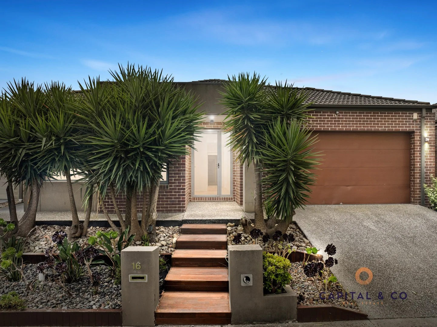 16 Bridgehaven Drive, Craigieburn VIC 3064