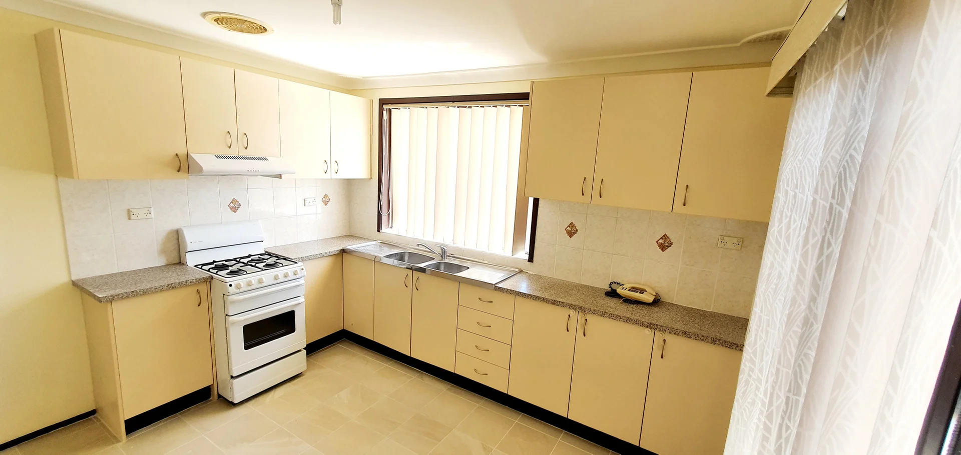Additional image 3 of 20 Chaucer Street, Wetherill Park NSW 2164