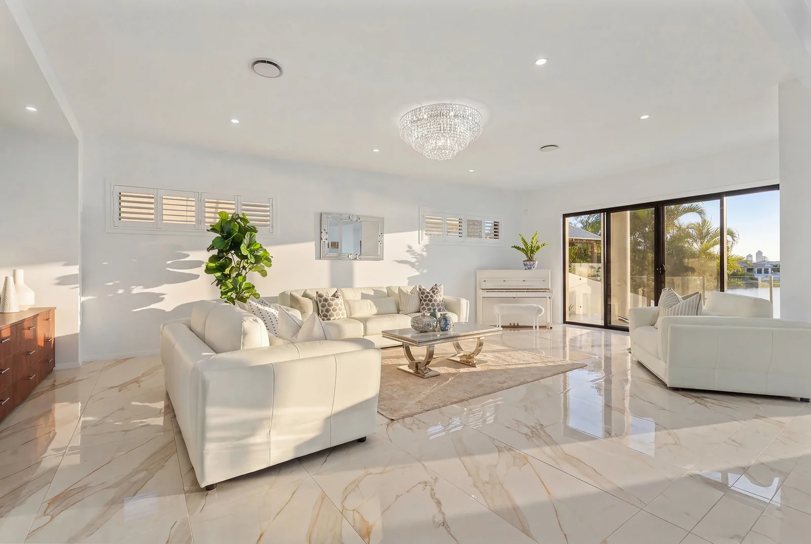 Additional image 15 of 74 Sir Bruce Small Boulevard, Benowa Waters QLD 4217
