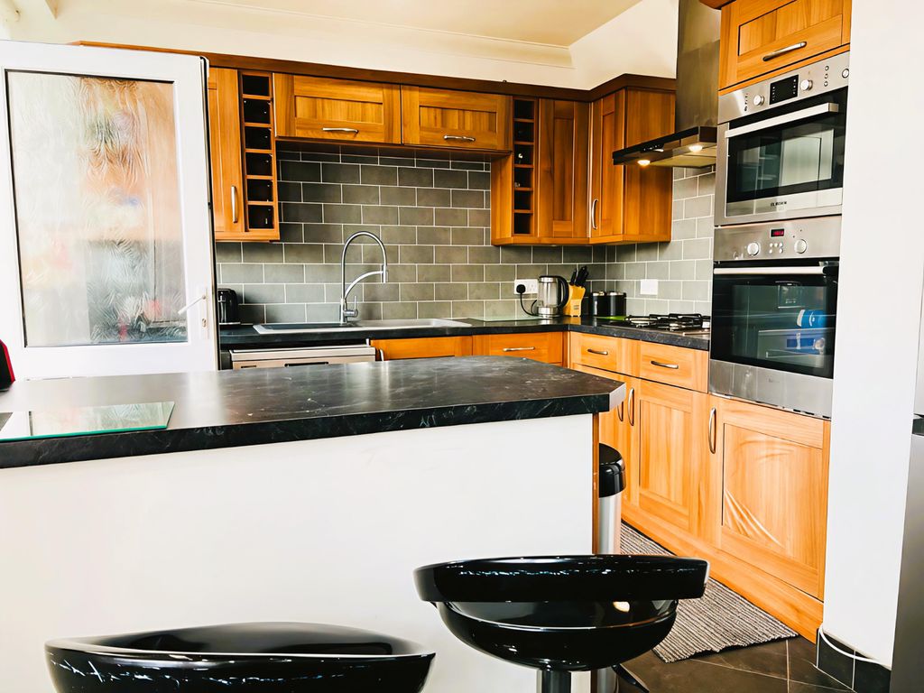 Additional image 6 of 2 bed terraced house for salePemberton Road, Slough SL2