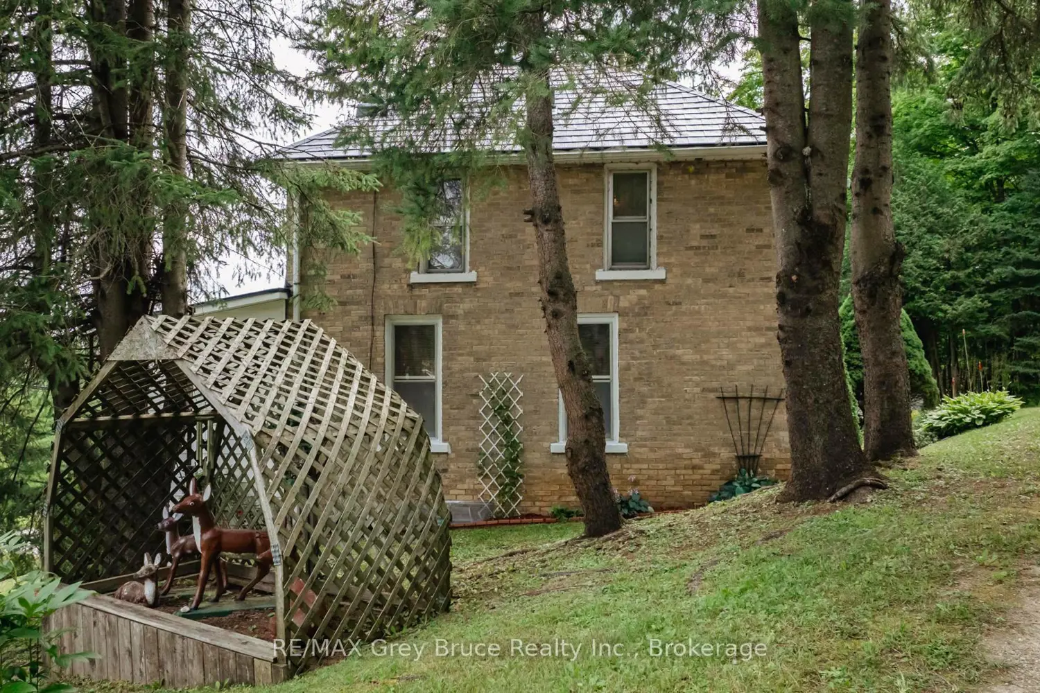 Additional image 4 of 500064 Grey Road 12