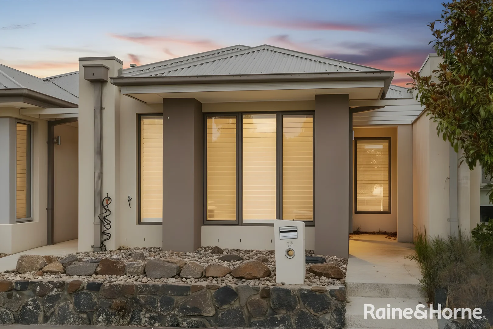 12 Viewrise Walk, Craigieburn VIC 3064