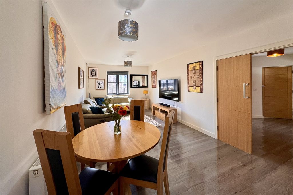 Additional image 6 of 2 bed flat for saleSamuel Wood Close, Glossop SK13