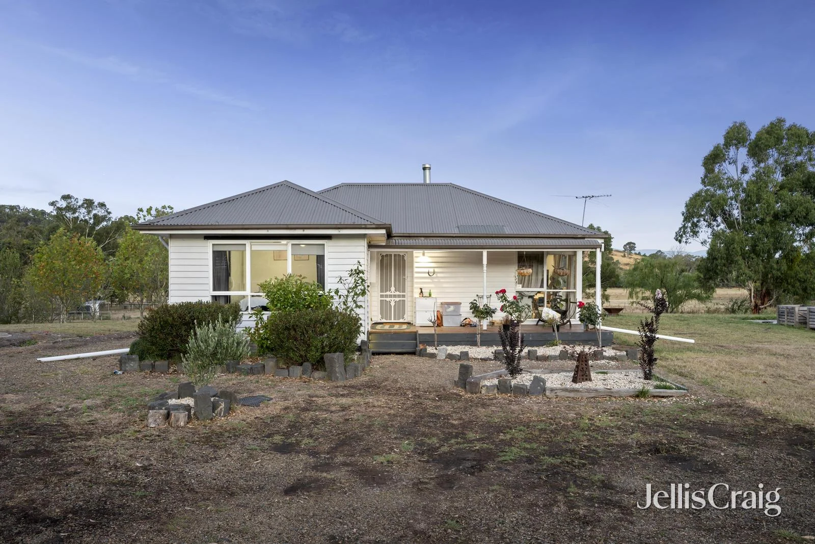 272 Steels Creek Road, Yarra Glen VIC 3775