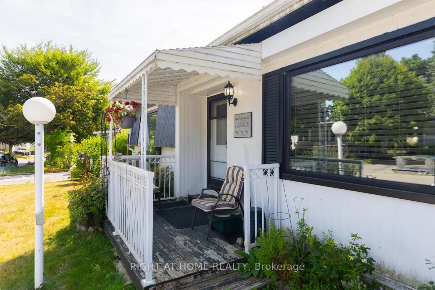45 Linden Lane photo 3
