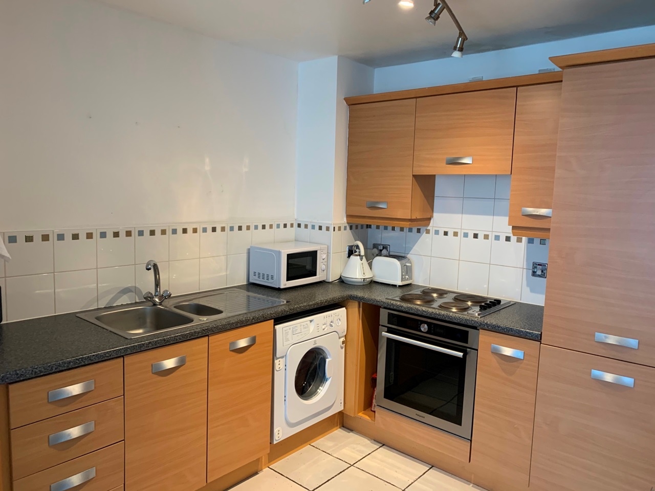 1 Bed Flat, Wheeleys Lane, B15, N1 7GU photo 3