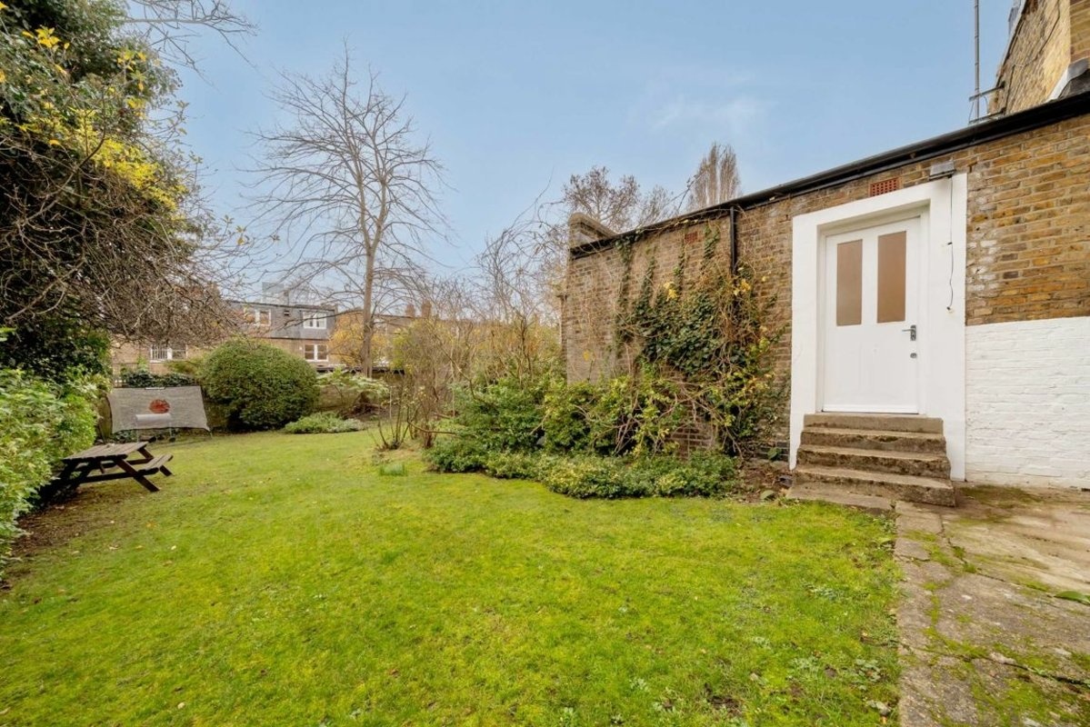 2 Bed Flat, Greencroft Gardens, NW6, N1 7GU photo 4
