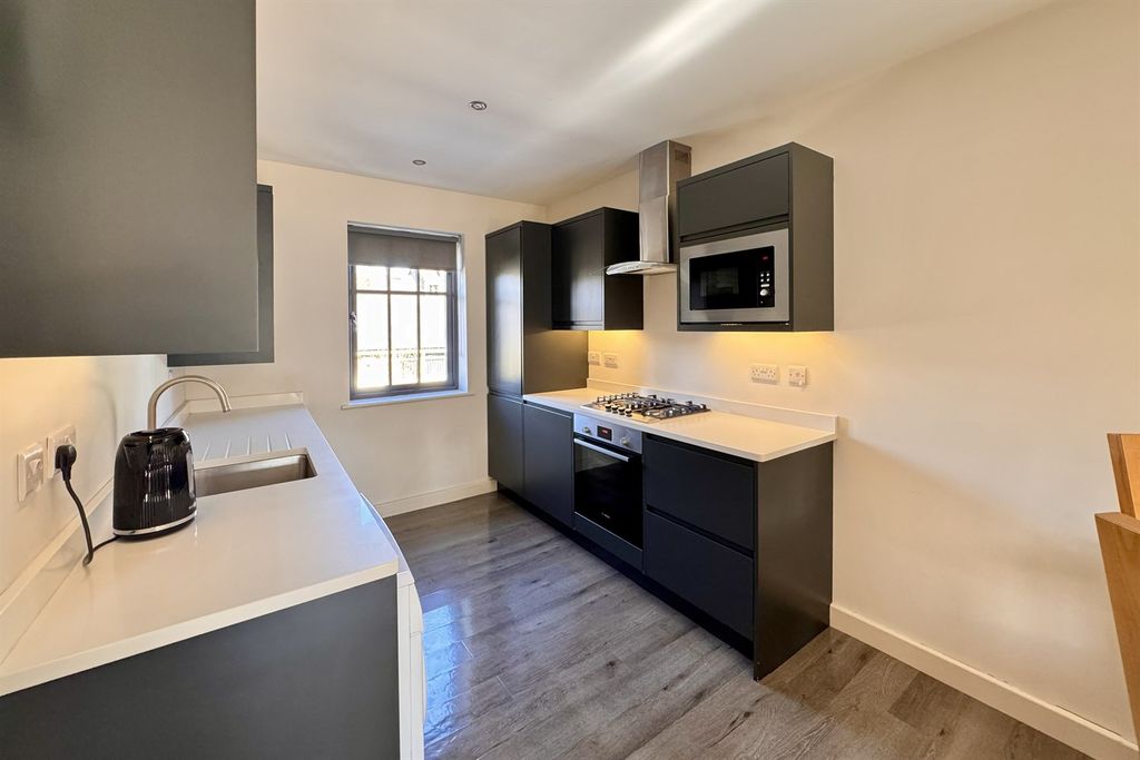 Additional image 7 of 2 bed flat for saleSamuel Wood Close, Glossop SK13