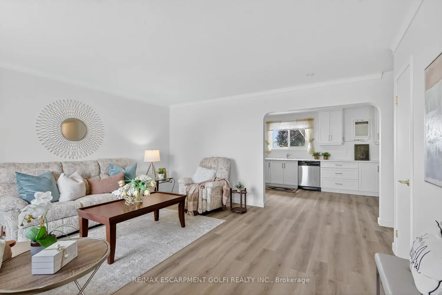 2041 Third Street Louth photo 2
