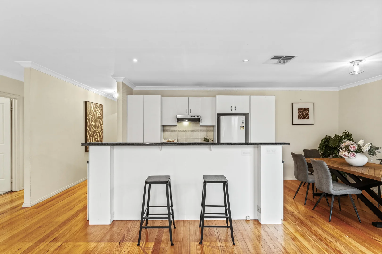 Additional image 4 of 25 Summit Road, Burwood VIC 3125