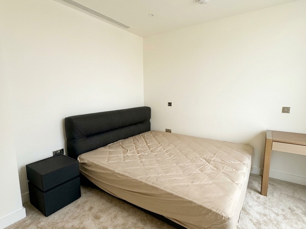 2 Bed Flat, Watermark House, WC1X, N1 7GU photo 4
