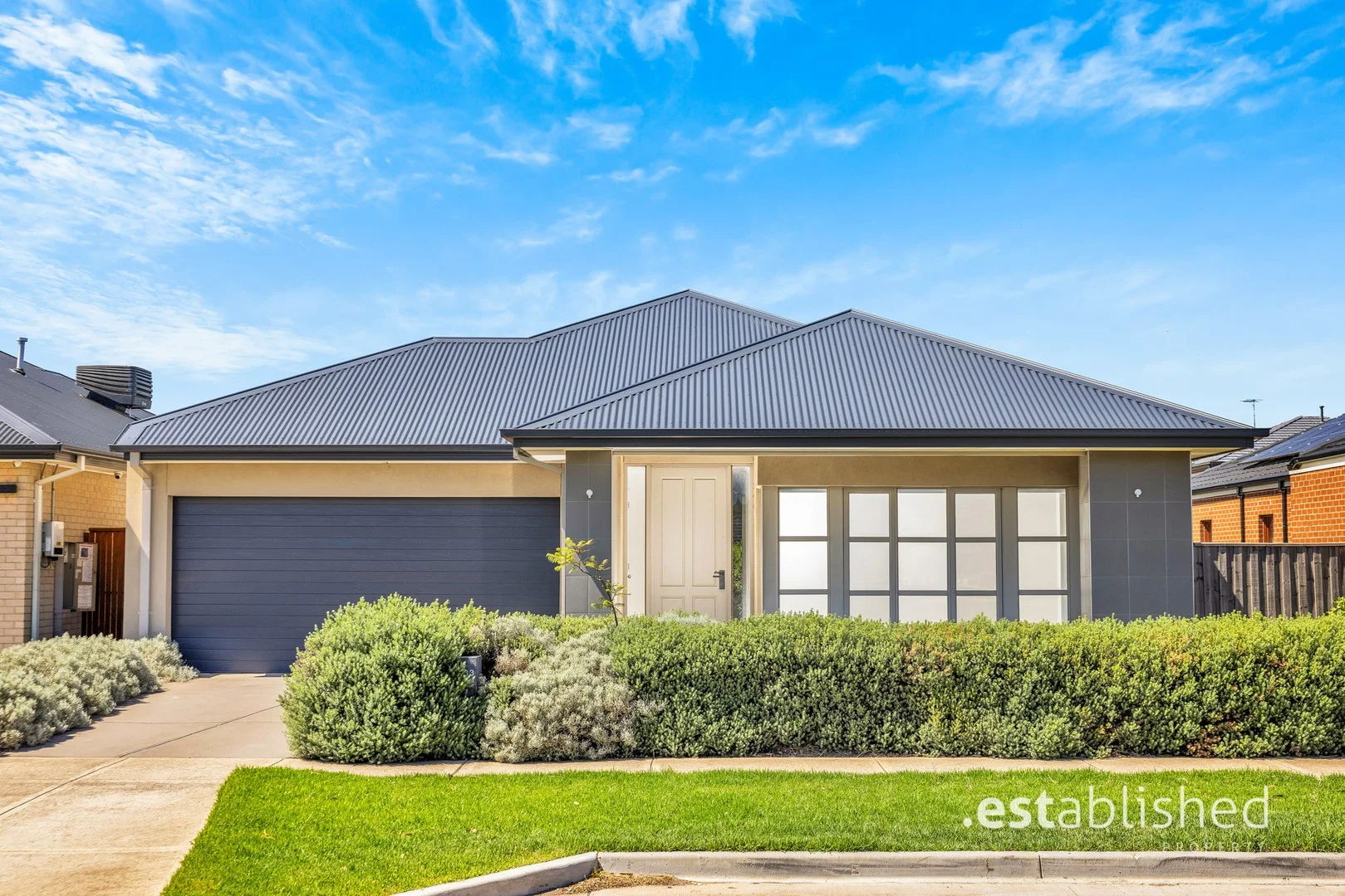 33 Rondo Drive, Manor Lakes VIC 3024