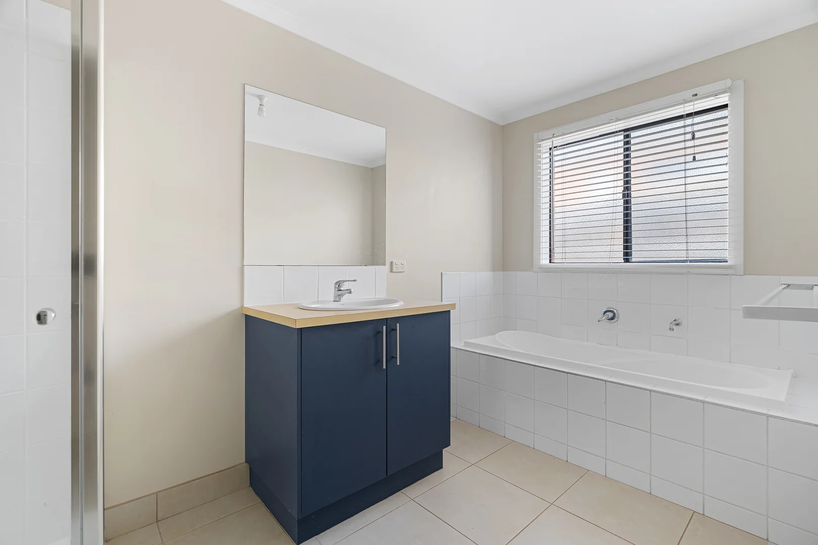 4 Baker Street, Darley VIC 3340 photo 5