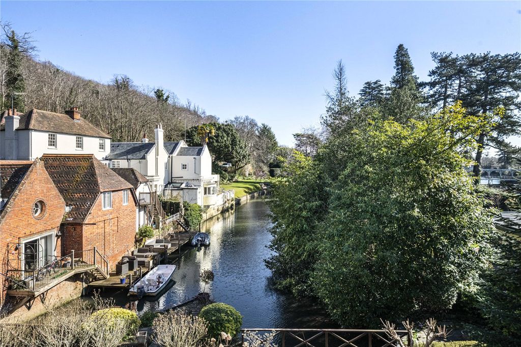 Additional image 17 of 3 bed flat for saleMarsh Mills, Wargrave Road, Henley-On-Thames, Oxfordshire RG9