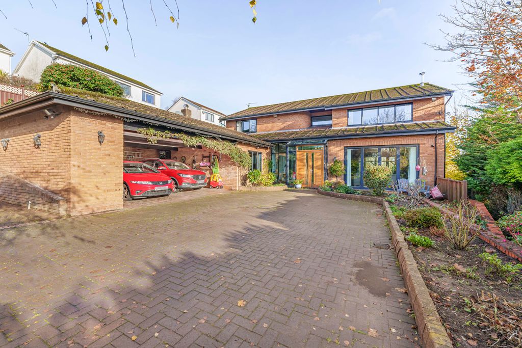 4 bed detached house for saleHeol Y Coed, Rhiwbina, Cardiff CF14