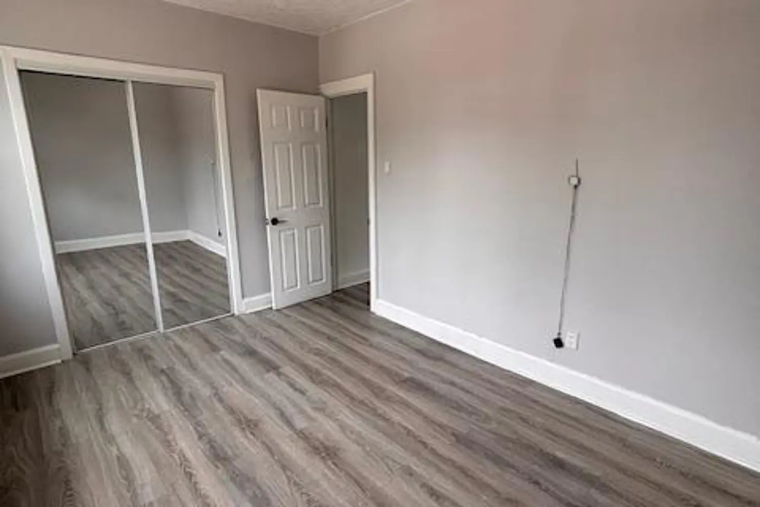 Additional image 14 of 266 Emond Street
