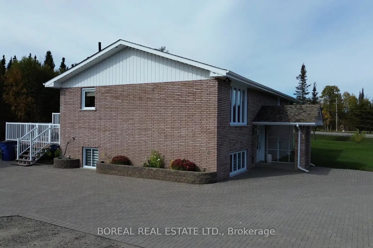 806 Hwy 652 photo 4