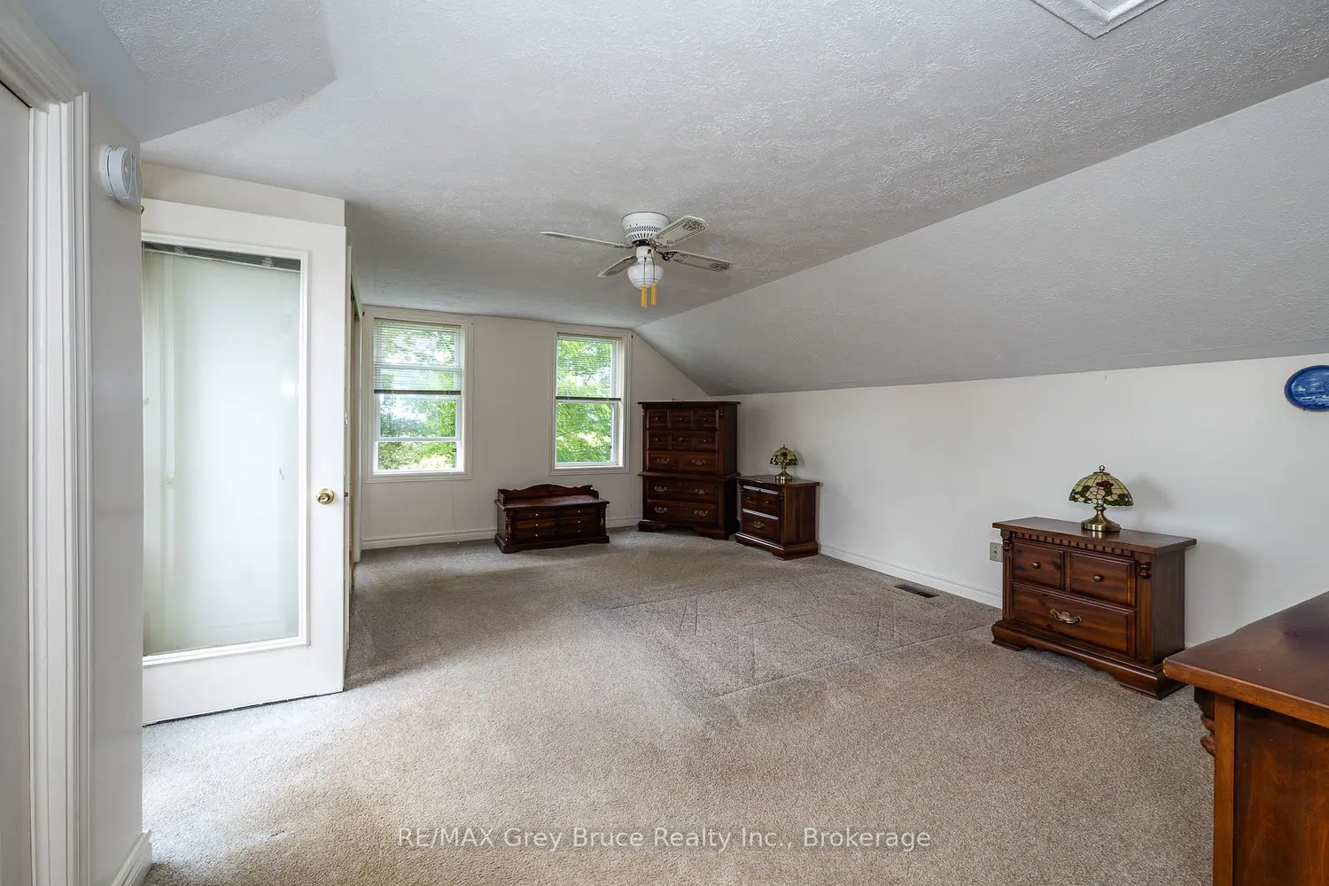 Additional image 11 of 319144 Grey Road 1