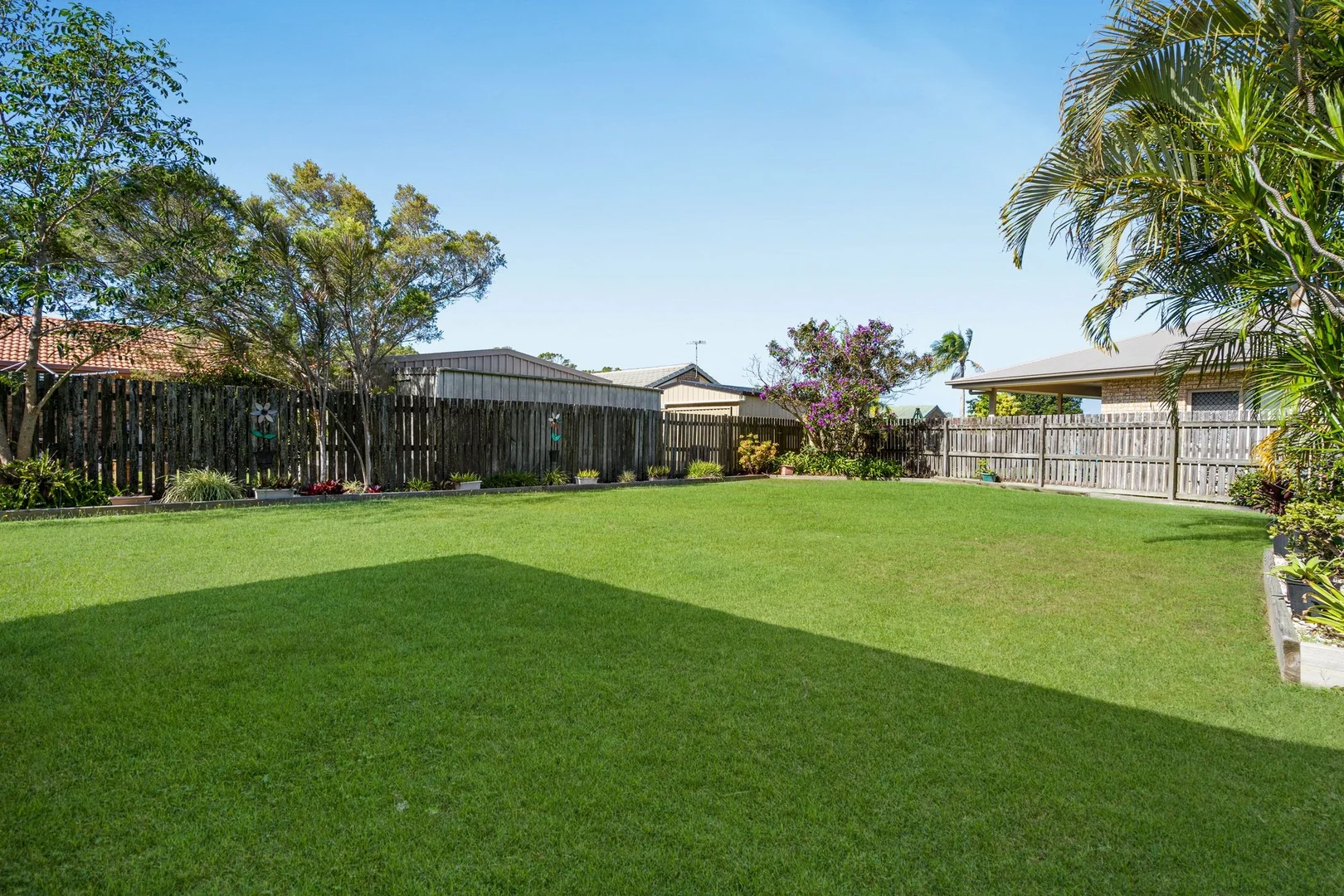 Additional image 12 of 11 Chiltern Place, Sandstone Point QLD 4511