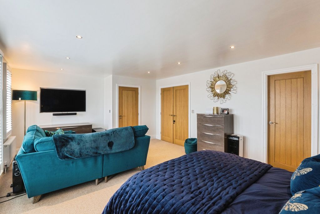 Additional image 16 of 5 bed semi-detached house for saleMythop Road, Lytham St. Annes FY8